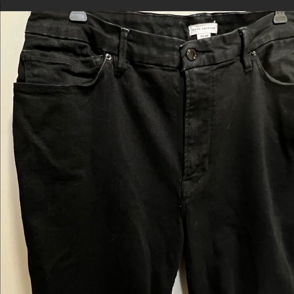 Good American - Always Fit - One-Size-Fits-Four Design - Picture 3 of 11